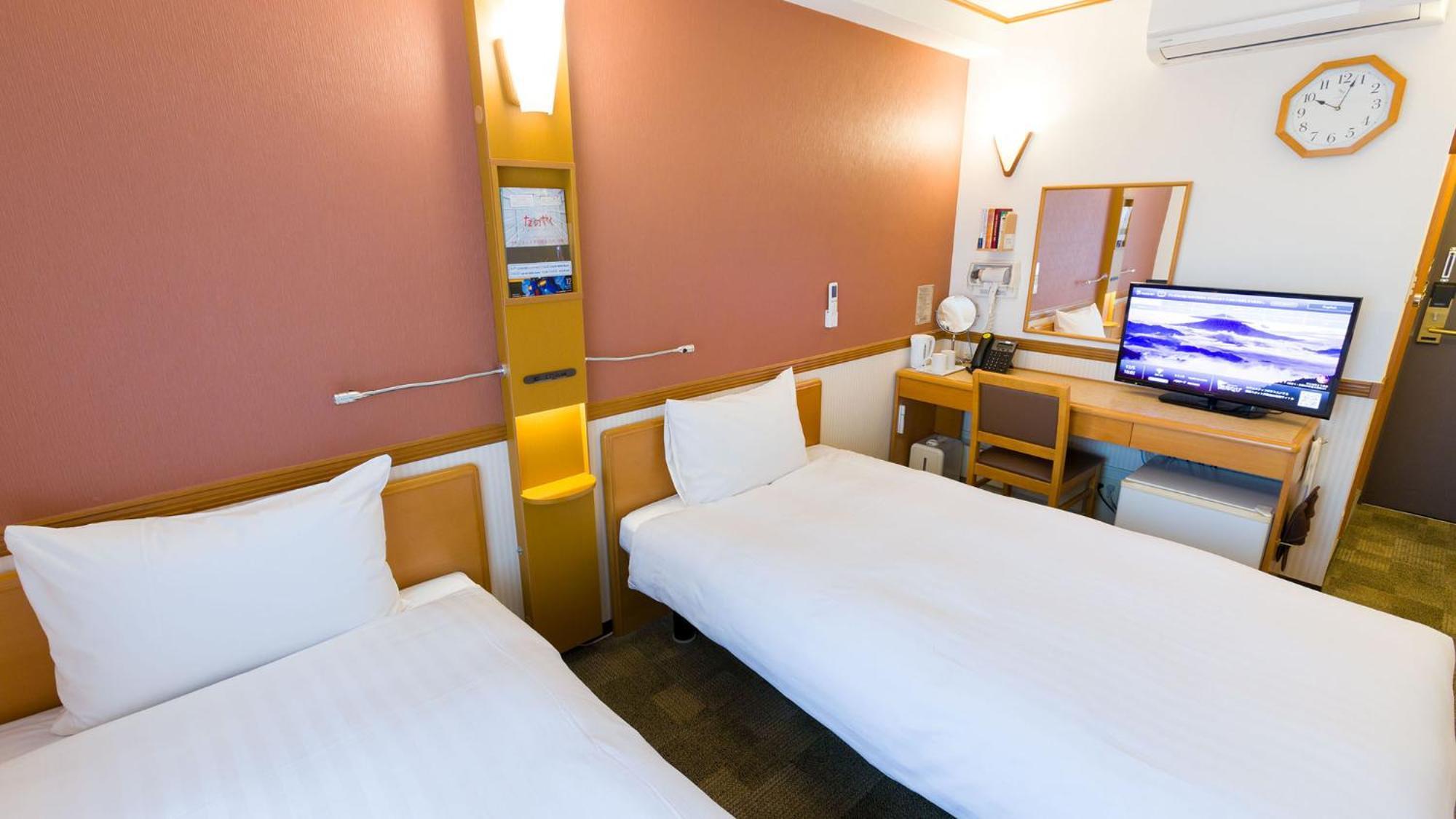 Toyoko Inn Kanazawa Kenrokuen Korimbo Rum bild