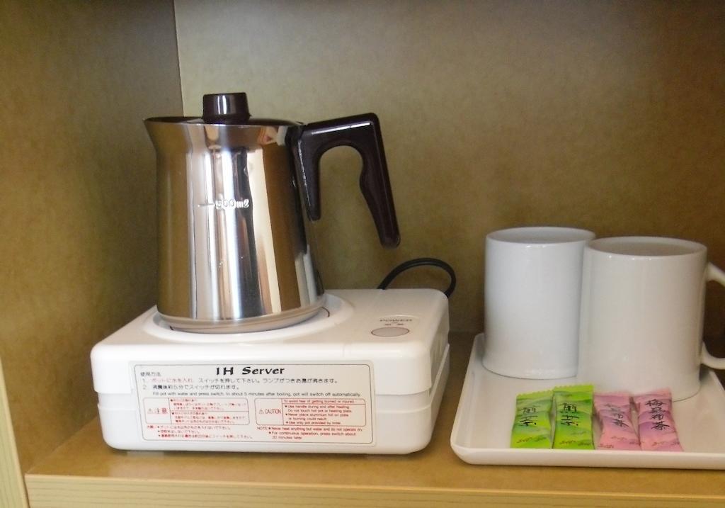 Toyoko Inn Kanazawa Kenrokuen Korimbo Exteriör bild