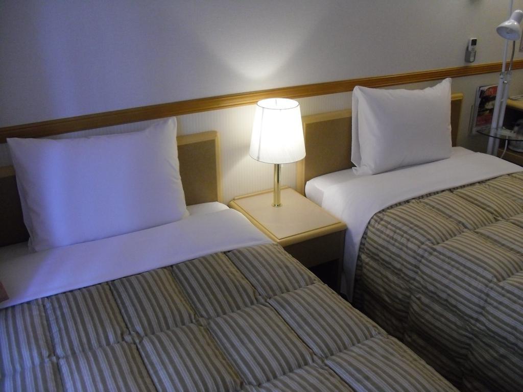 Toyoko Inn Kanazawa Kenrokuen Korimbo Exteriör bild