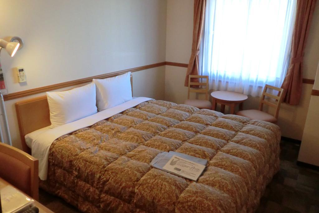 Toyoko Inn Kanazawa Kenrokuen Korimbo Exteriör bild