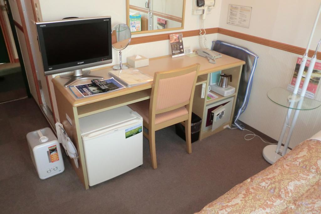 Toyoko Inn Kanazawa Kenrokuen Korimbo Exteriör bild